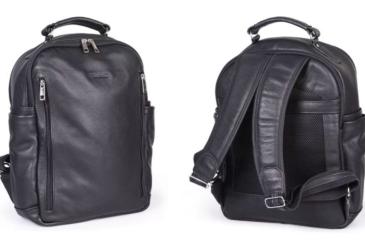 mochila de couro no ambiente corporativo