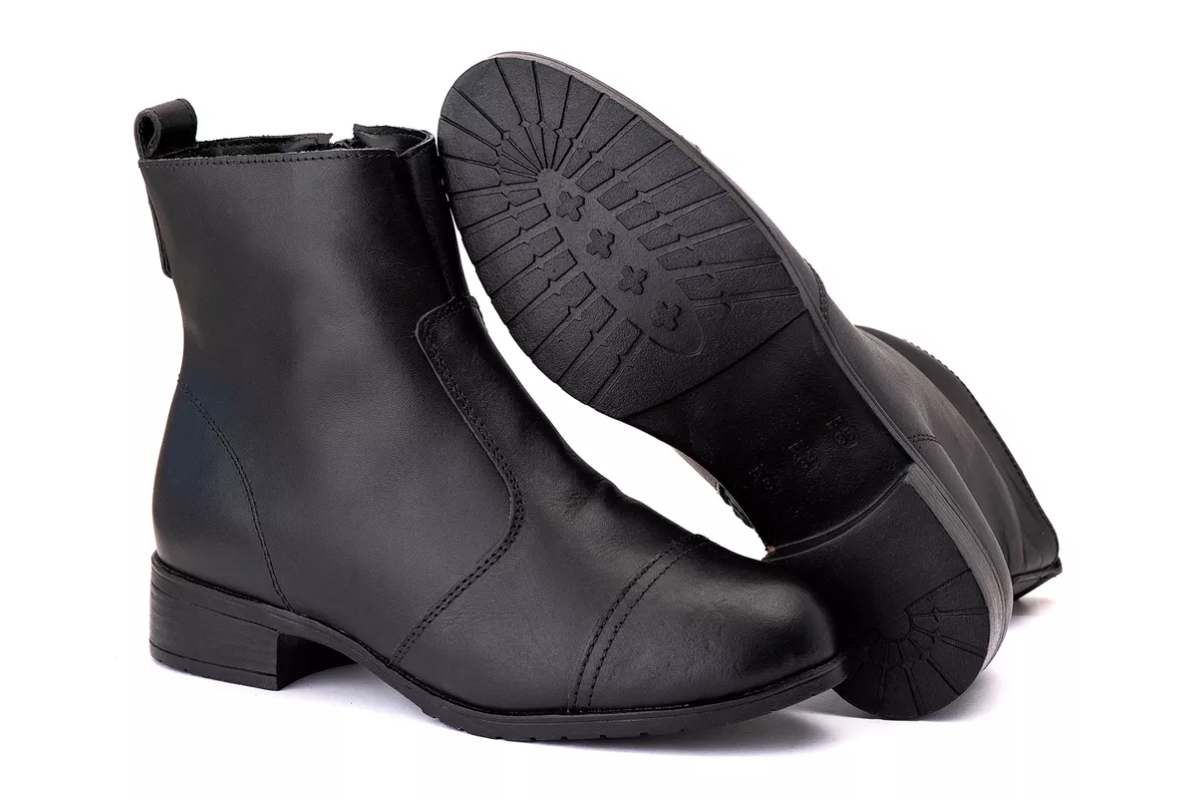 bota cano curto em couro barata